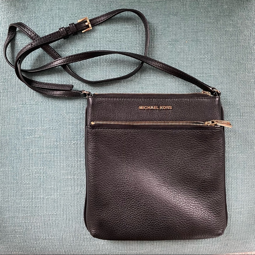 Michael Kors cross body black leather gold zip purse